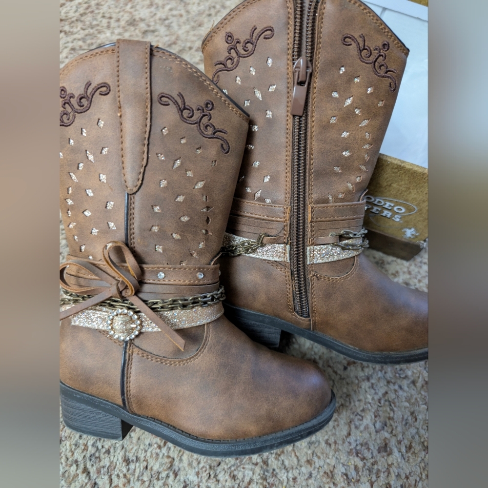 Girls Brown Western Boots with Embellishments Size 8